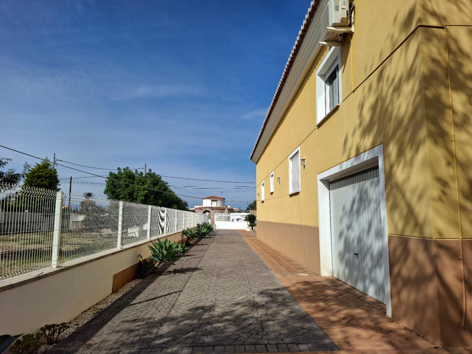 3 soverom Villa til salgs i Oliva med svømmebasseng garasje - € 518 000 (Ref: 10102944)
