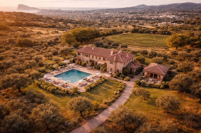 Działka budowlana na sprzedaż w Teulada Pueblo, Teulada-Moraira - 1 800 000 € (Ref: 10102949)