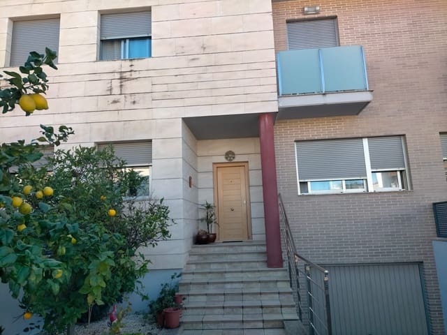 3 sovrum Radhus till salu i Gandia med garage - 425 000 € (Ref: 10102954)