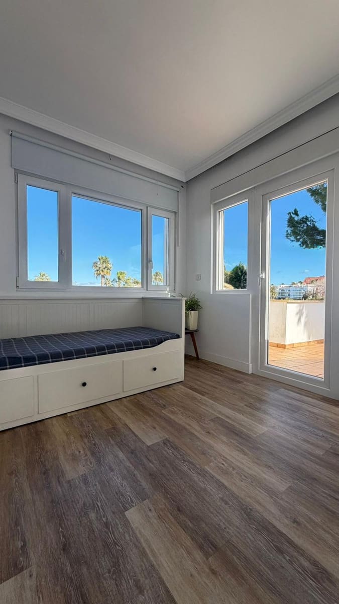 3 sypialnia Willa na sprzedaż w Denia z basenem garażem - 659 000 € (Ref: 10102958)