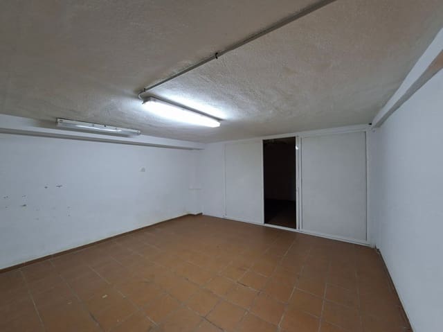 Kommersiell til salgs i Dénia med garasje - € 345 000 (Ref: 10102962)