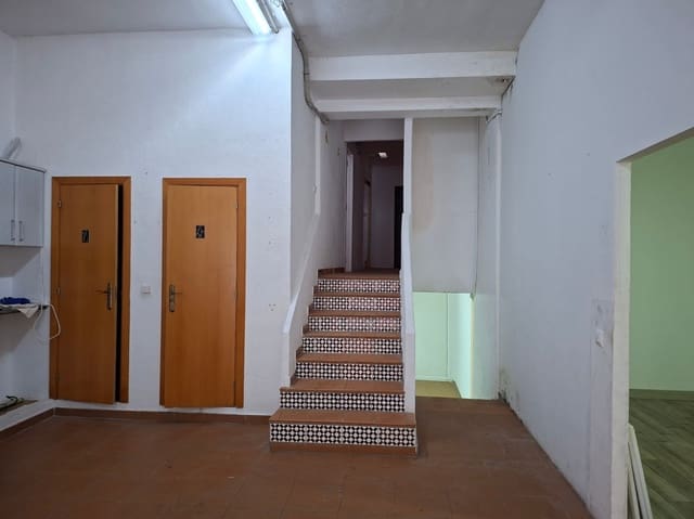 Kommersiell til salgs i Dénia med garasje - € 345 000 (Ref: 10102962)