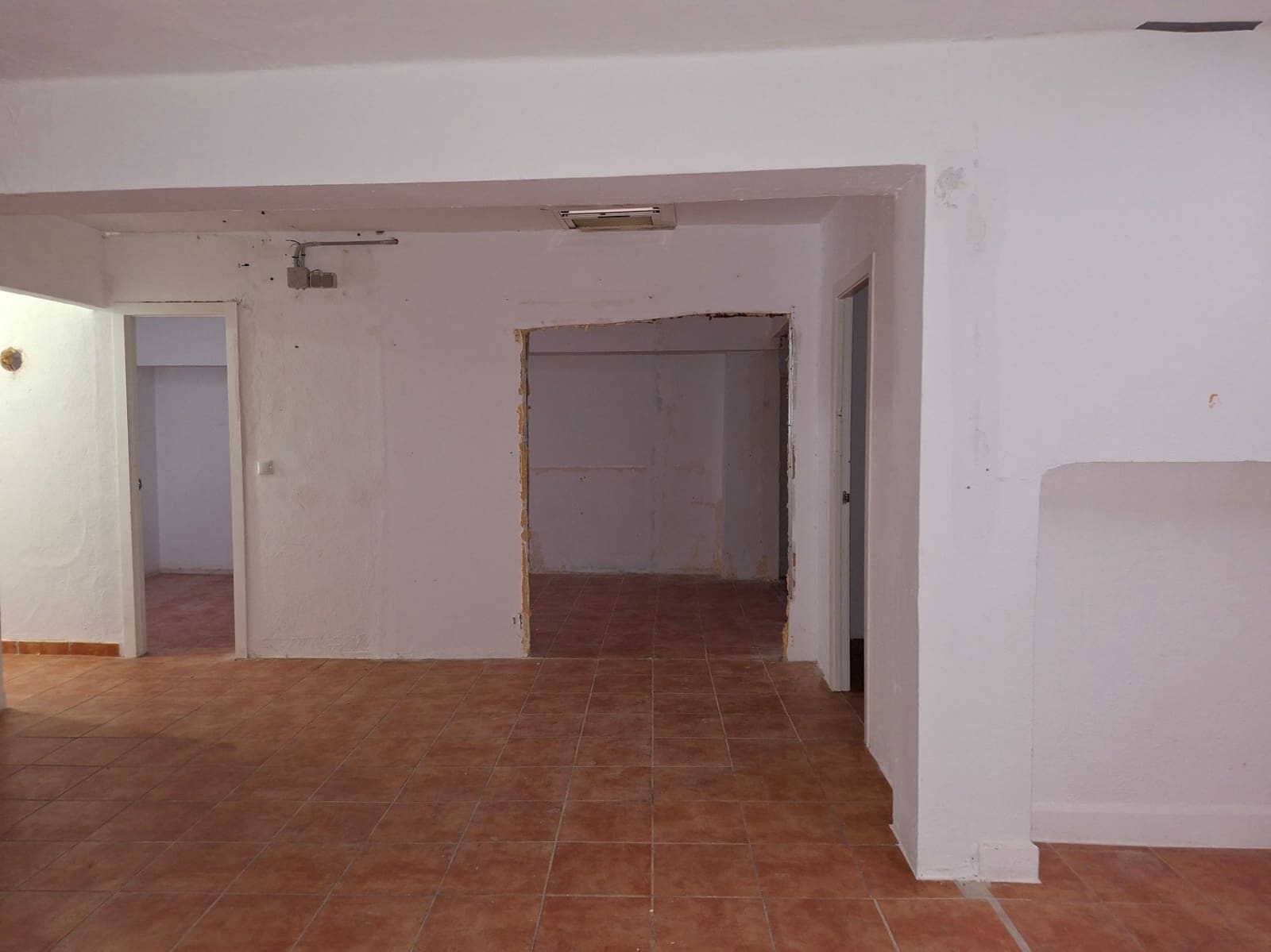 Kommersiell til salgs i Denia med garasje - € 345 000 (Ref: 10102962)