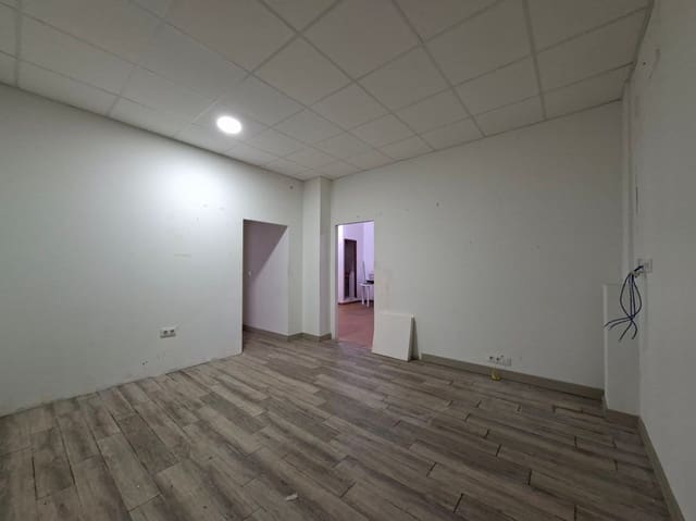 Kommersiell til salgs i Dénia med garasje - € 345 000 (Ref: 10102962)