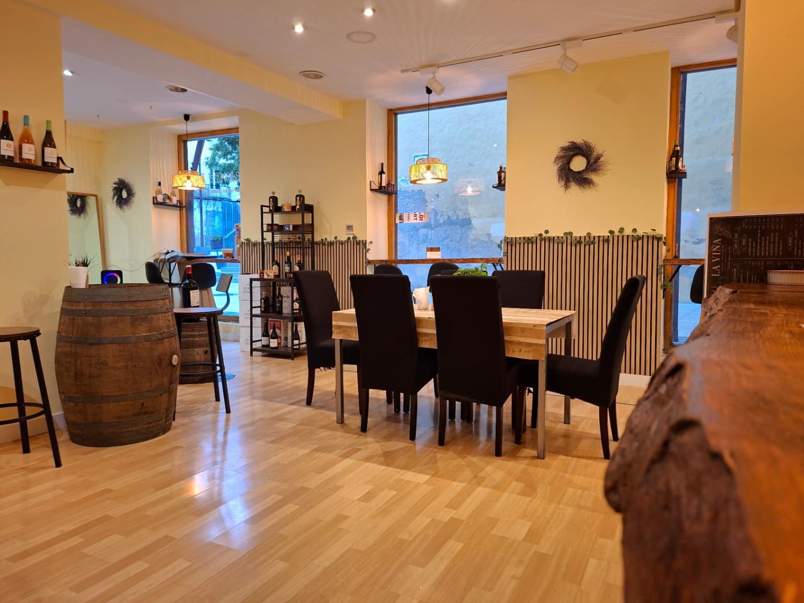Commercial for rent in Denia - € 1,500 (Ref: 10158183)
