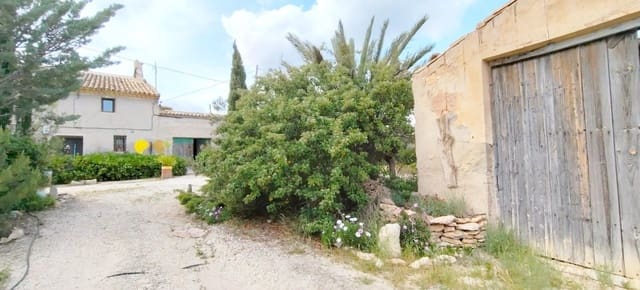 5 bedroom Finca/Country House for sale in Pinoso - € 126,000 (Ref: 10147171)