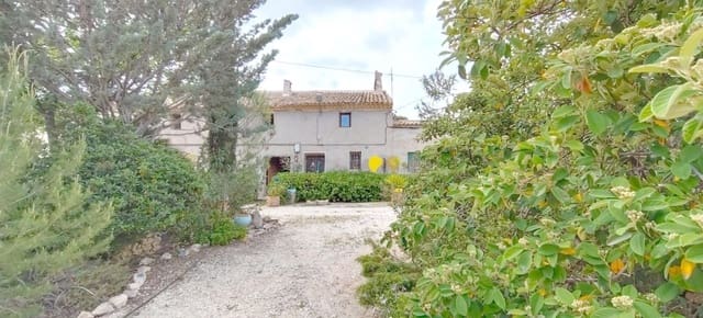 5 bedroom Finca/Country House for sale in Pinoso - € 126,000 (Ref: 10147171)