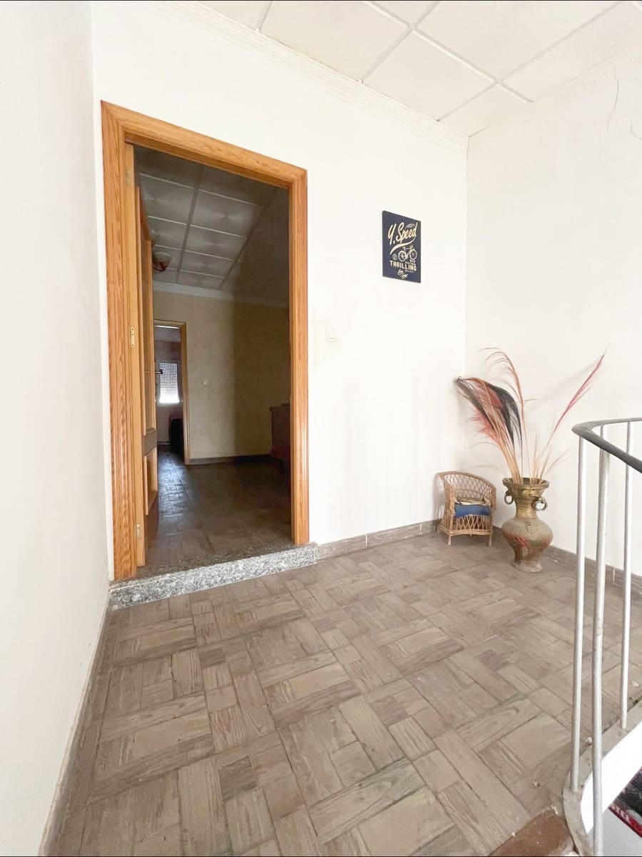 8 quarto Casa em Banda para venda em Pinoso com garagem - 115 000 € (Ref: 10162289)