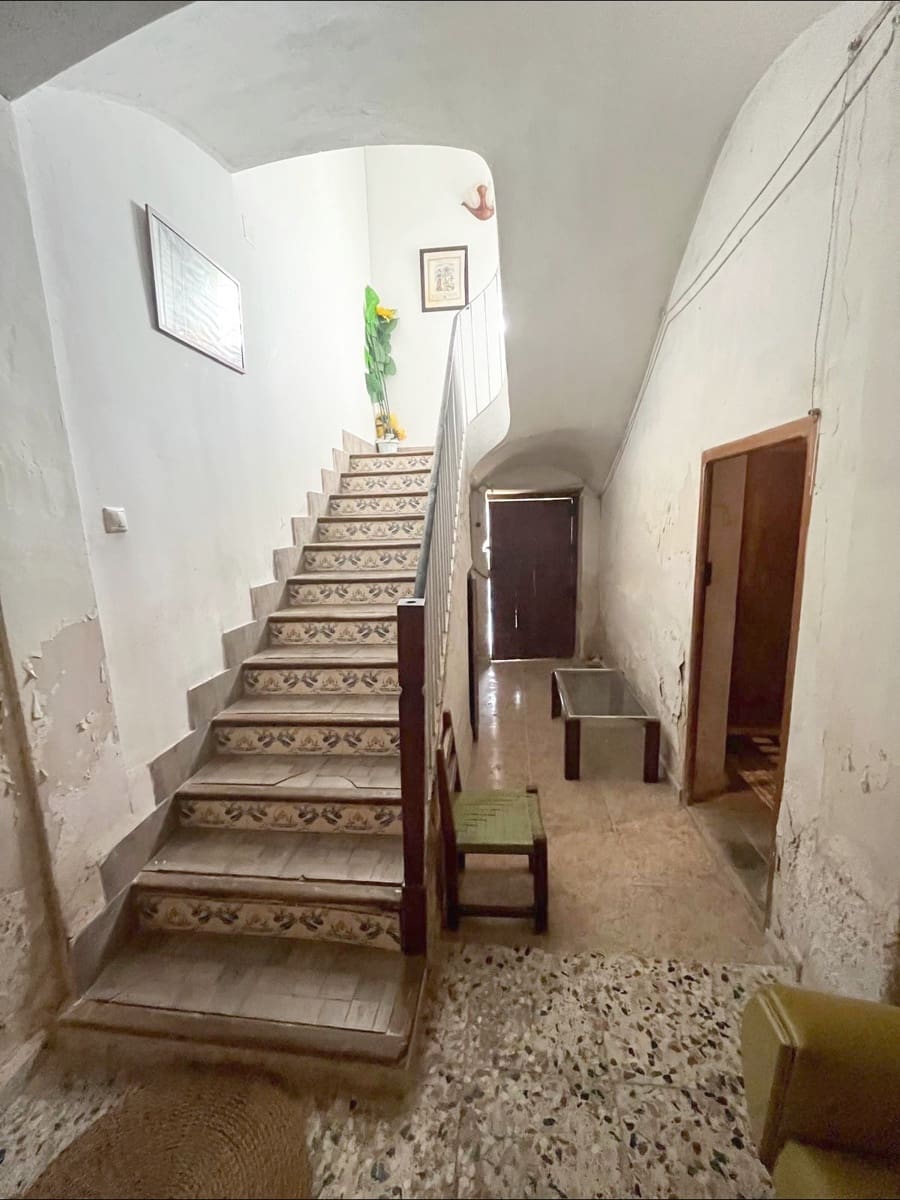 8 quarto Casa em Banda para venda em Pinoso com garagem - 115 000 € (Ref: 10162289)