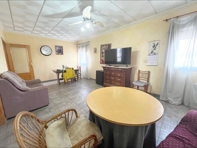 8 chambre Maison de Ville à vendre à Pinoso avec garage - 115 000 € (Ref: 10162289)