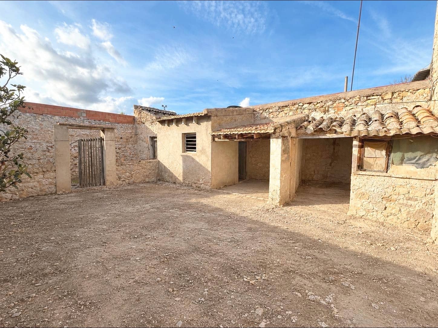 8 quarto Casa em Banda para venda em Pinoso com garagem - 115 000 € (Ref: 10162289)