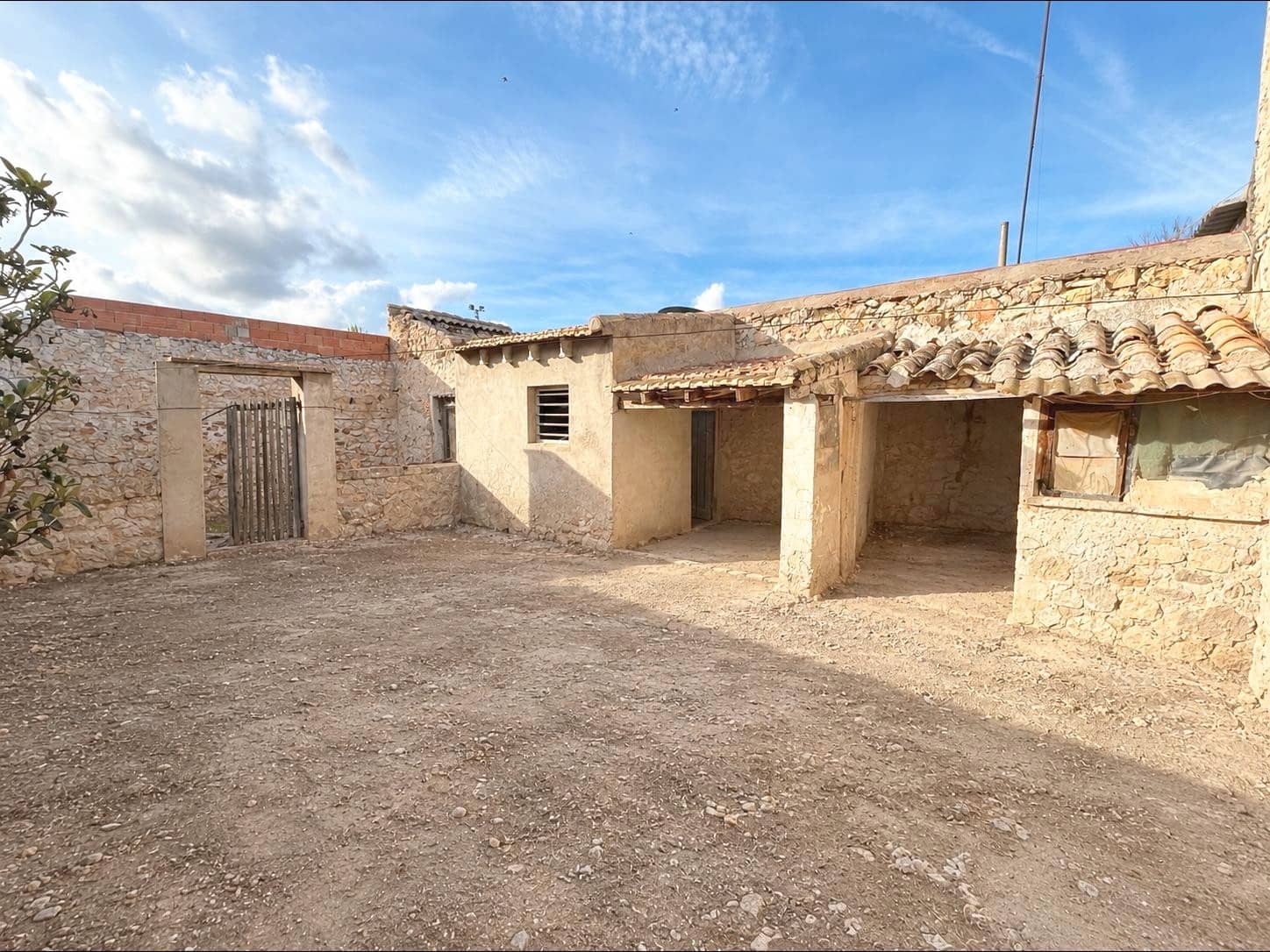 8 quarto Casa em Banda para venda em Pinoso com garagem - 115 000 € (Ref: 10162289)