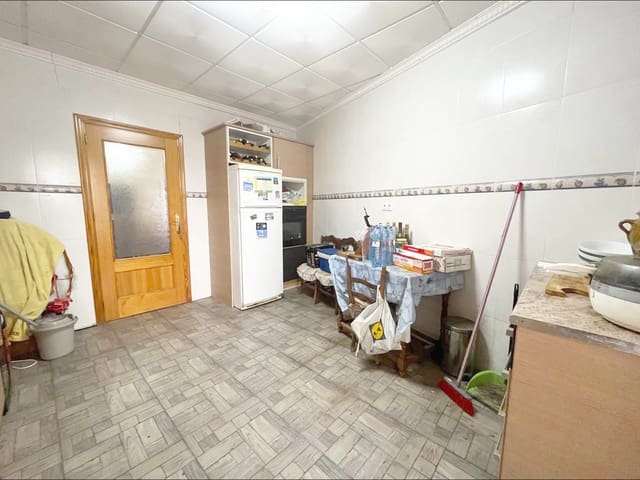 8 chambre Maison de Ville à vendre à Pinoso avec garage - 115 000 € (Ref: 10162289)