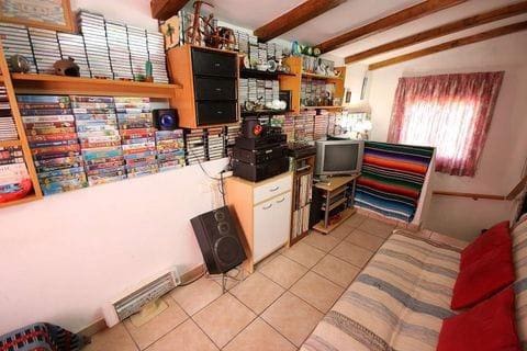 4 bedroom Townhouse for sale in Chinorlet / Xinorlet - € 99,900 (Ref: 9505975)