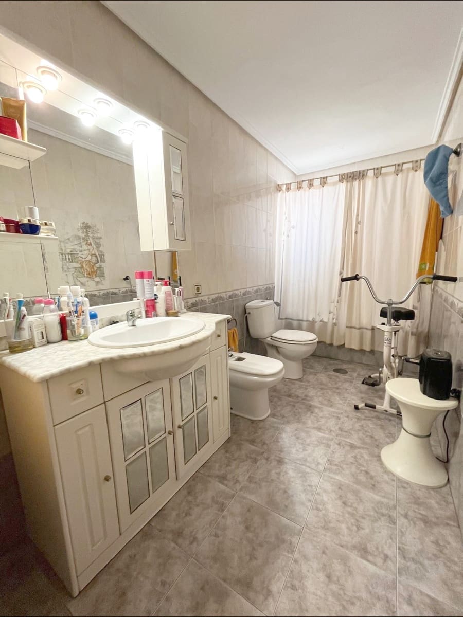 4 slaapkamer Flat te koop in Novelda - € 99.000 (Ref: 9505976)