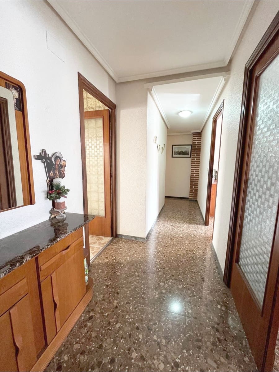 4 slaapkamer Flat te koop in Novelda - € 99.000 (Ref: 9505976)