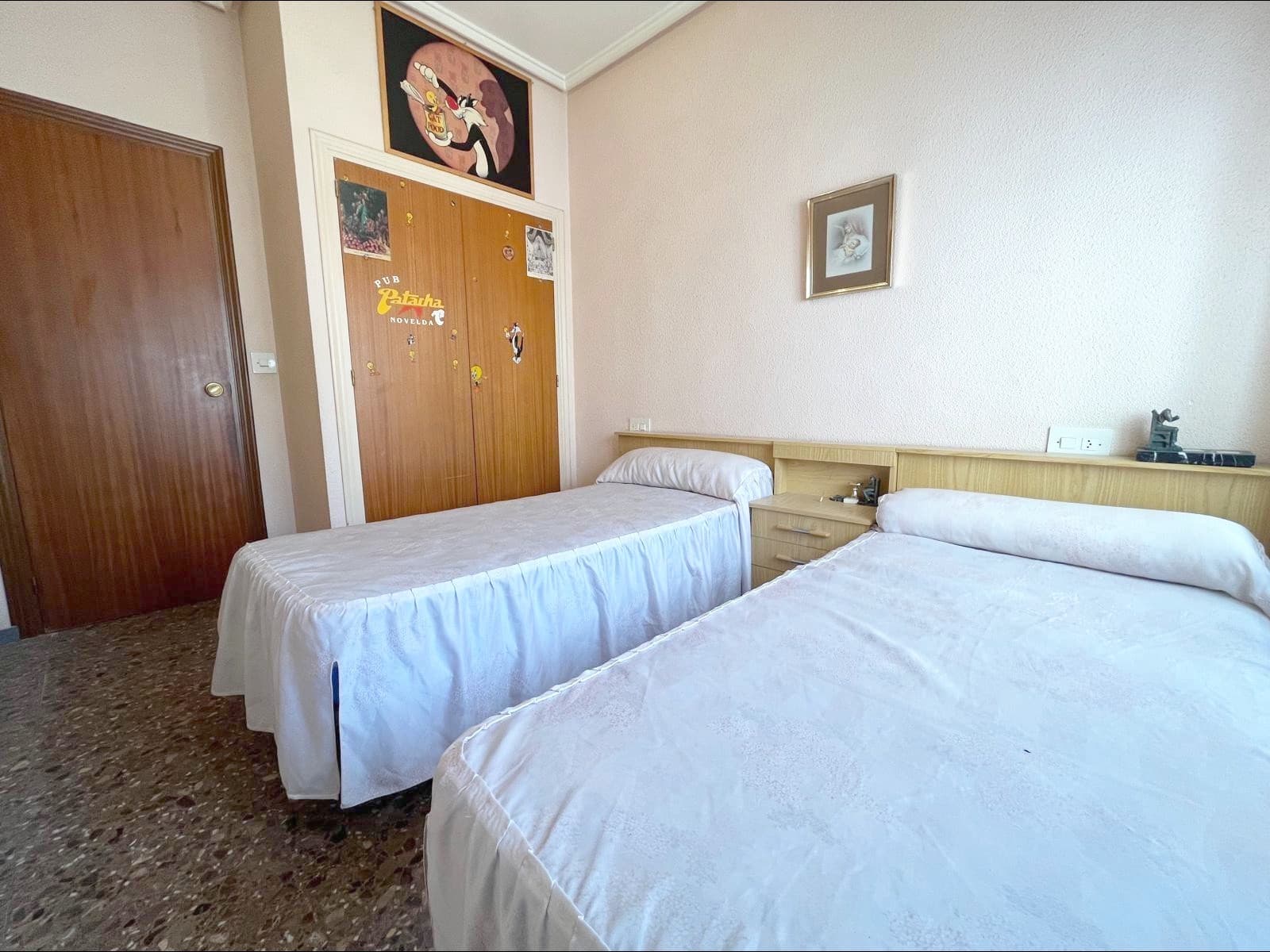 4 slaapkamer Flat te koop in Novelda - € 99.000 (Ref: 9505976)