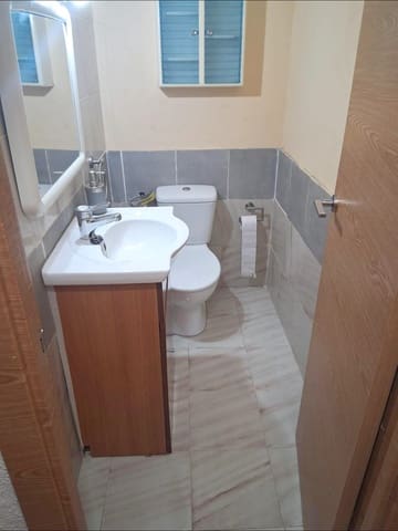 4 slaapkamer Rijtjeshuis te koop in L'Algueña / Alguenya - € 95.000 (Ref: 9505978)