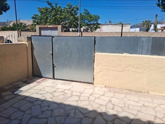 4 slaapkamer Rijtjeshuis te koop in L'Algueña / Alguenya - € 95.000 (Ref: 9505978)