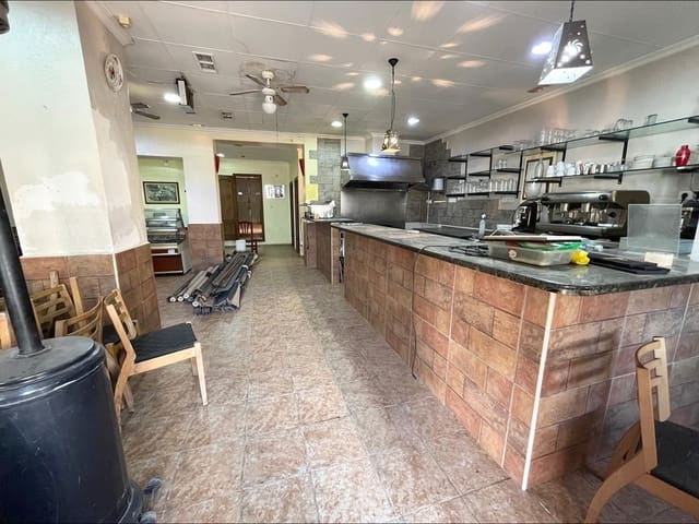 Local Comercial en Pinoso en venta - 120.000 € (Ref: 9505979)