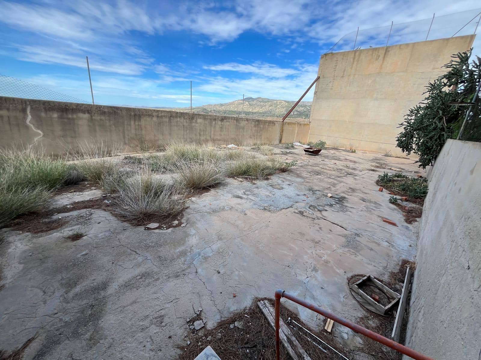 4 soverom Finca/Herregård til salgs i Pinoso med svømmebasseng - € 120 000 (Ref: 9505981)