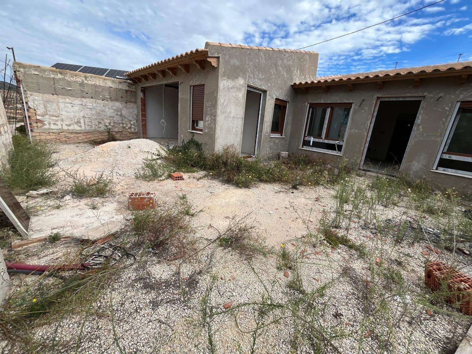 4 soverom Finca/Herregård til salgs i Pinoso med svømmebasseng - € 120 000 (Ref: 9505981)