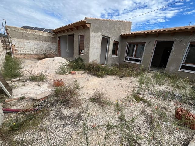 4 soverom Finca/Herregård til salgs i Pinoso med svømmebasseng - € 120 000 (Ref: 9505981)