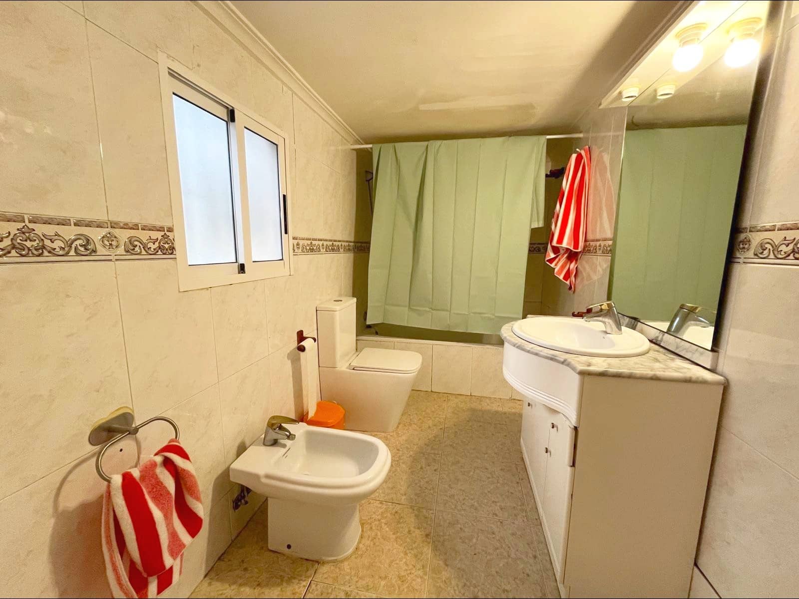 7 bedroom Townhouse for sale in Monovar / Monover - € 95,000 (Ref: 9505983)