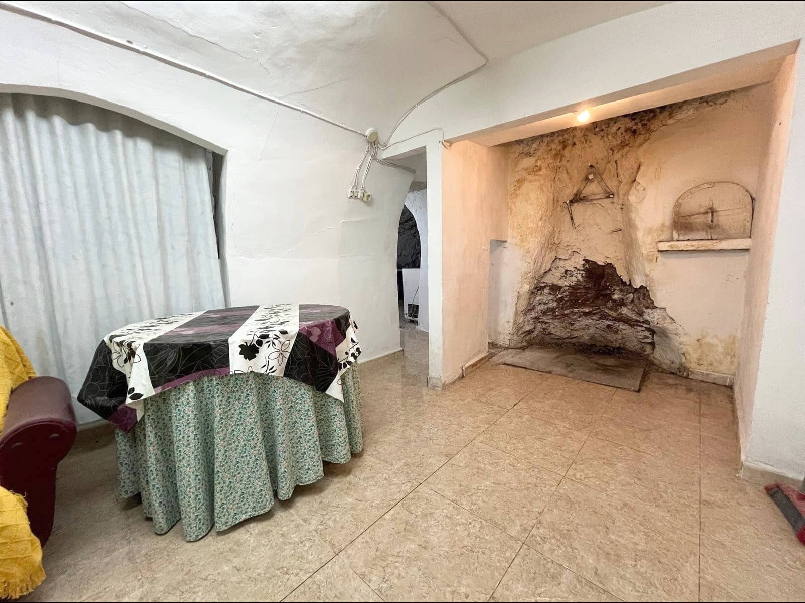 4 sypialnia Dom w skale na sprzedaż w Fortuna z garażem - 74 900 € (Ref: 9505984)