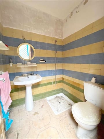 3 makuuhuone Maalaistalo myytävänä paikassa Monóvar / Monóver mukana uima-altaan 
autotalli - 110 000 € (Ref: 9505988)