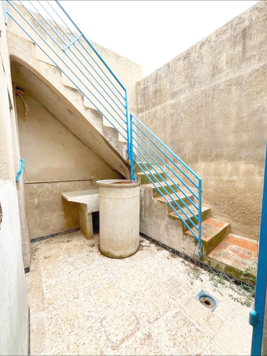 3 makuuhuone Maalaistalo myytävänä paikassa Monovar / Monover mukana uima-altaan 
autotalli - 110 000 € (Ref: 9505988)