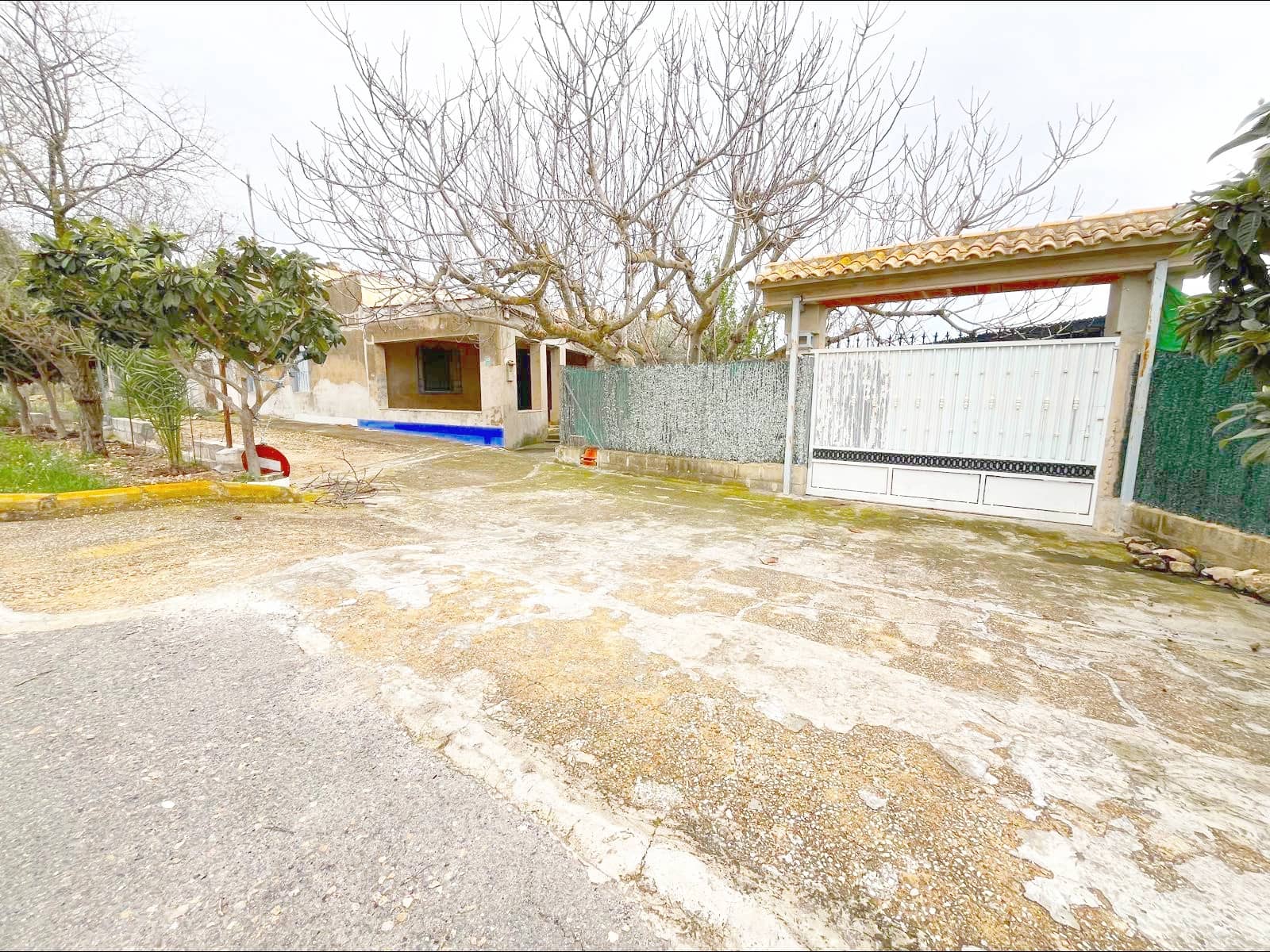 3 makuuhuone Maalaistalo myytävänä paikassa Monovar / Monover mukana uima-altaan 
autotalli - 110 000 € (Ref: 9505988)