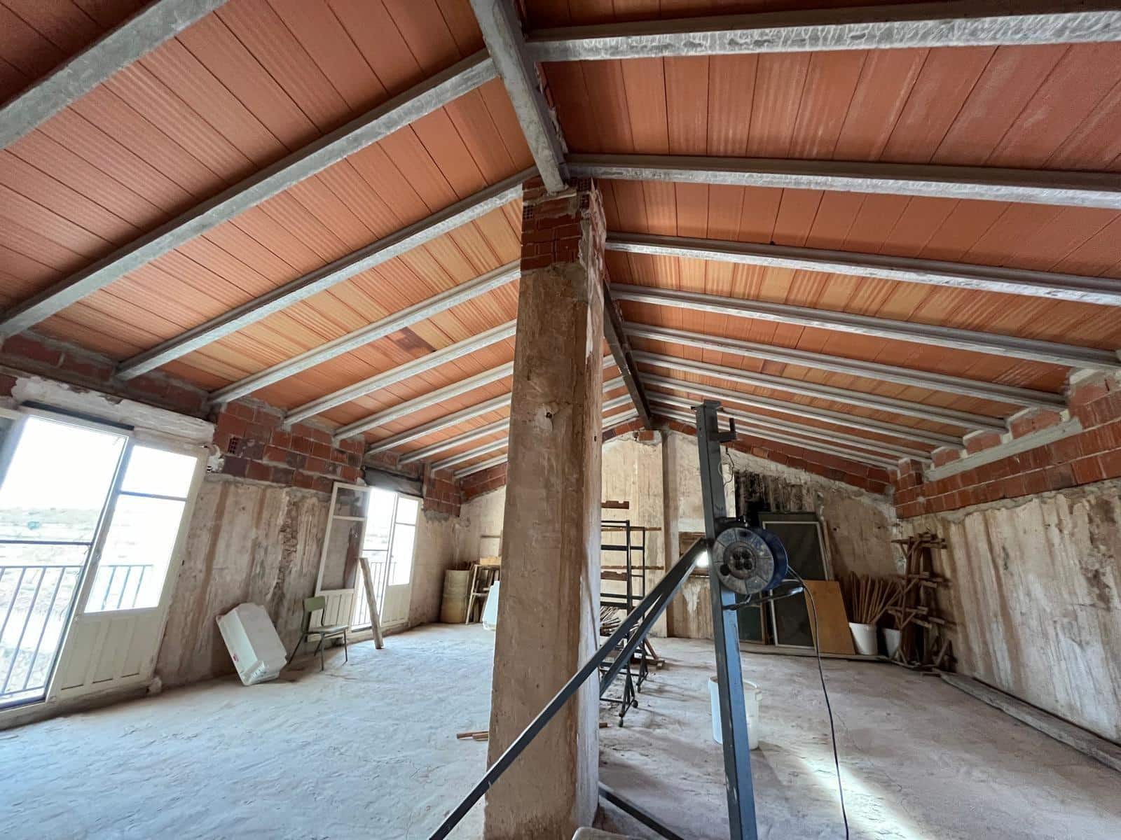 8 bedroom Finca/Country House for sale in Raspay - € 299,000 (Ref: 9505993)