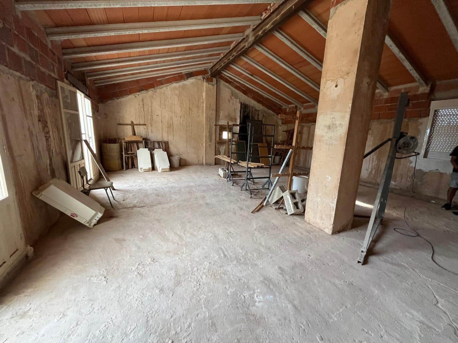 8 bedroom Finca/Country House for sale in Raspay - € 299,000 (Ref: 9505993)