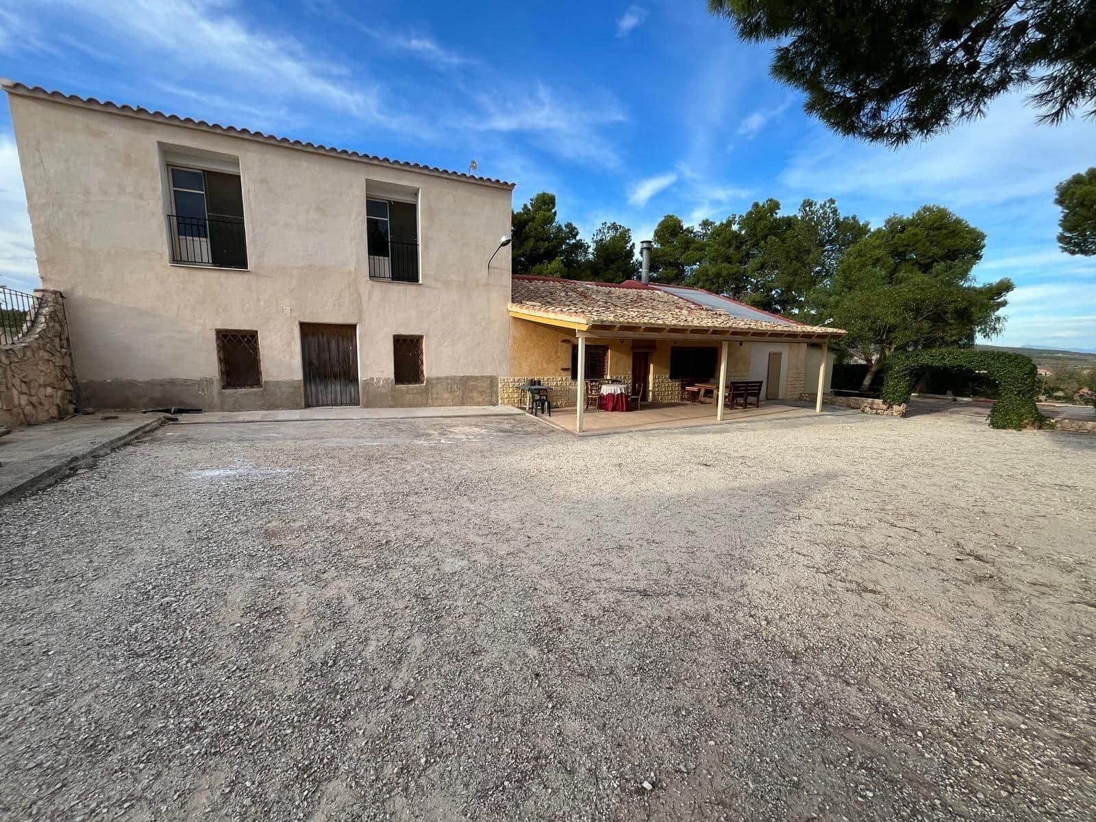 8 bedroom Finca/Country House for sale in Raspay - € 299,000 (Ref: 9505993)