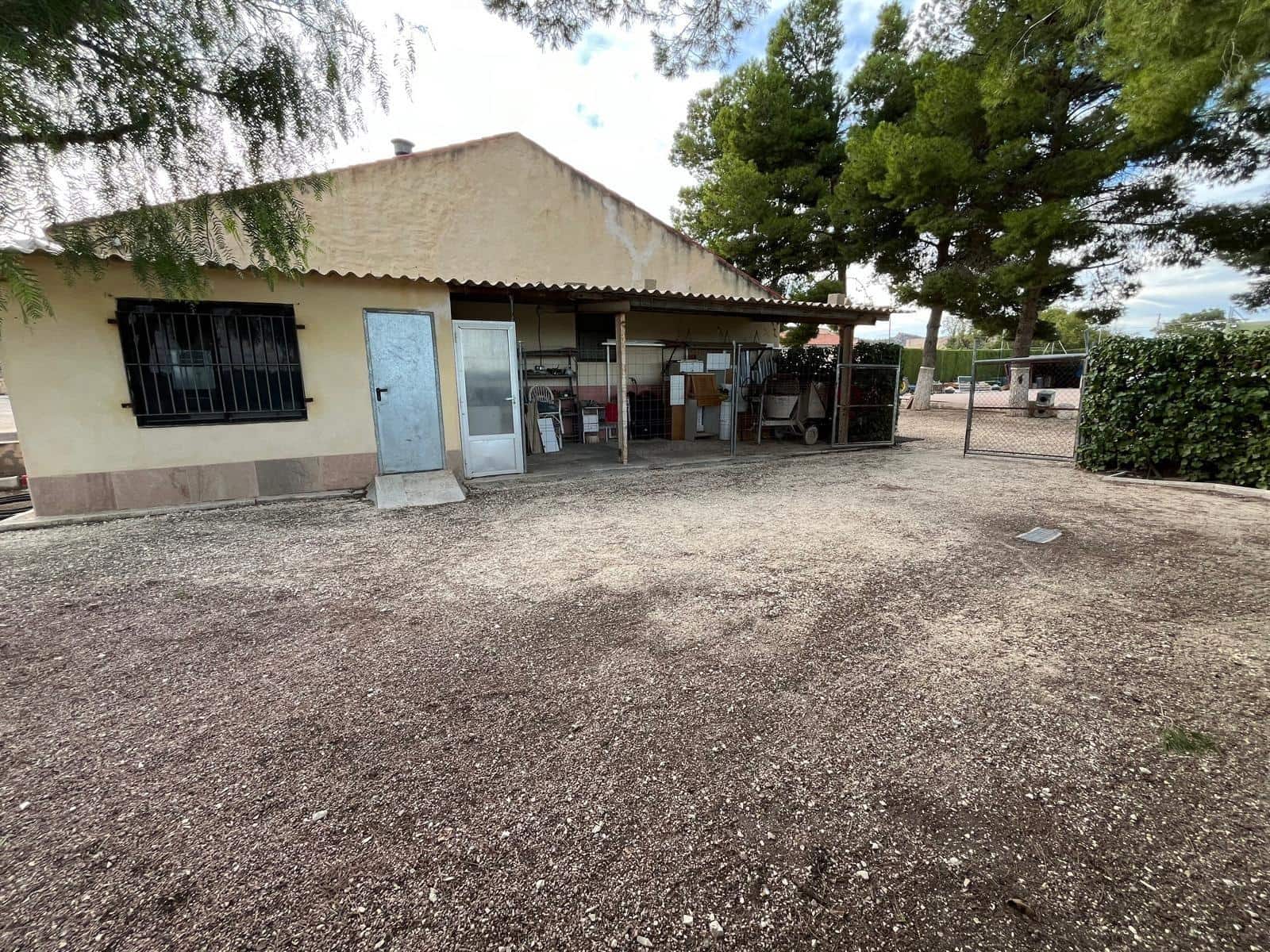 8 bedroom Finca/Country House for sale in Raspay - € 299,000 (Ref: 9505993)