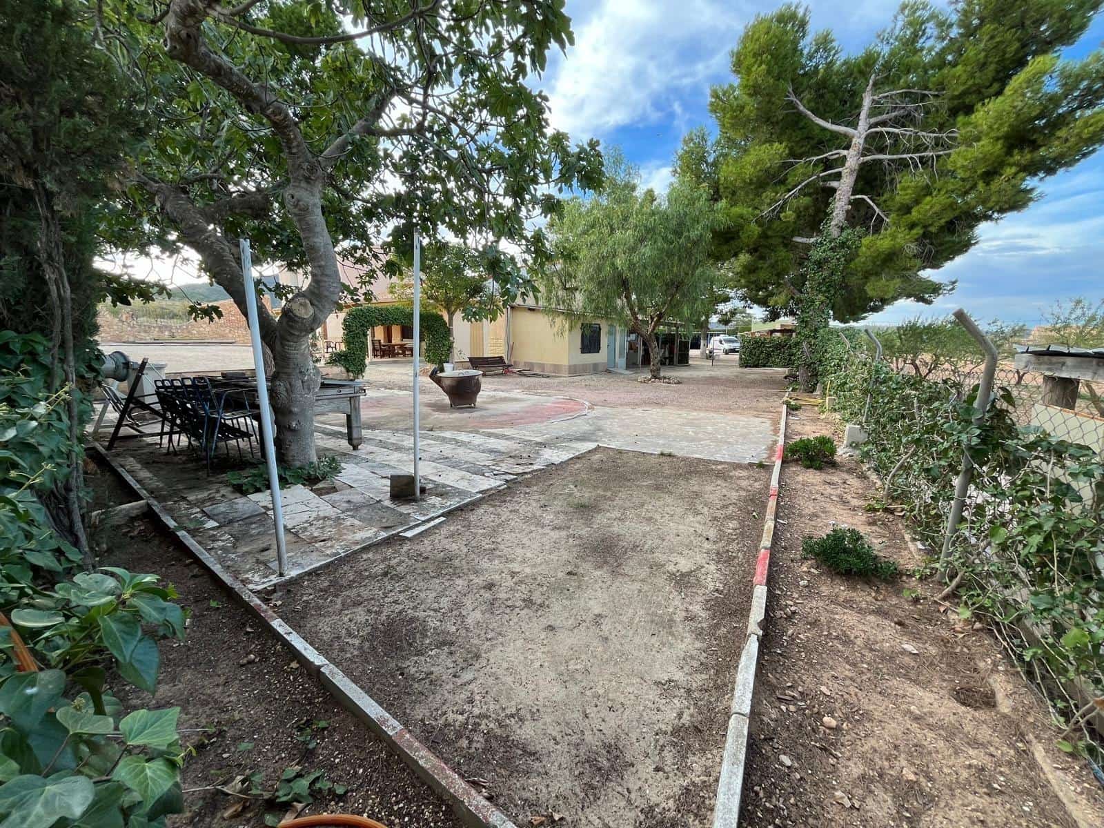 8 bedroom Finca/Country House for sale in Raspay - € 299,000 (Ref: 9505993)