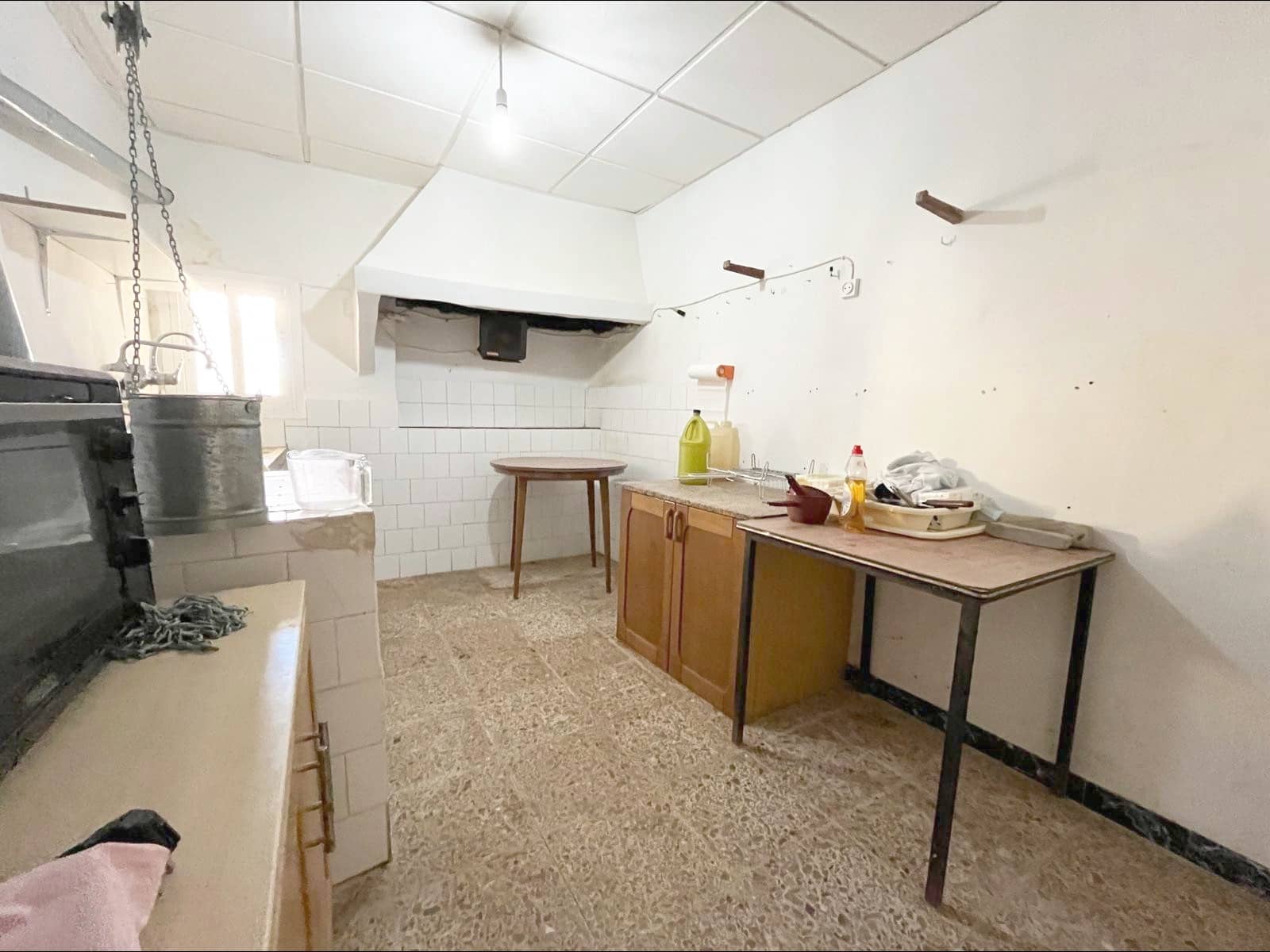 6 bedroom Finca/Country House for sale in Monovar / Monover - € 77,000 (Ref: 9505994)