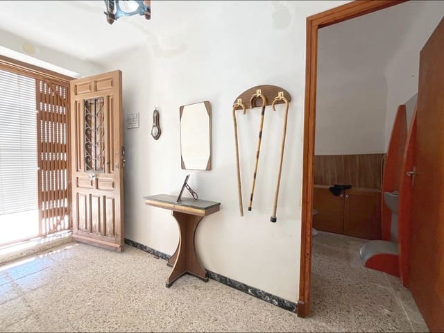 6 slaapkamer Finca/Landhuis te koop in Monóvar / Monóver - € 77.000 (Ref: 9505994)