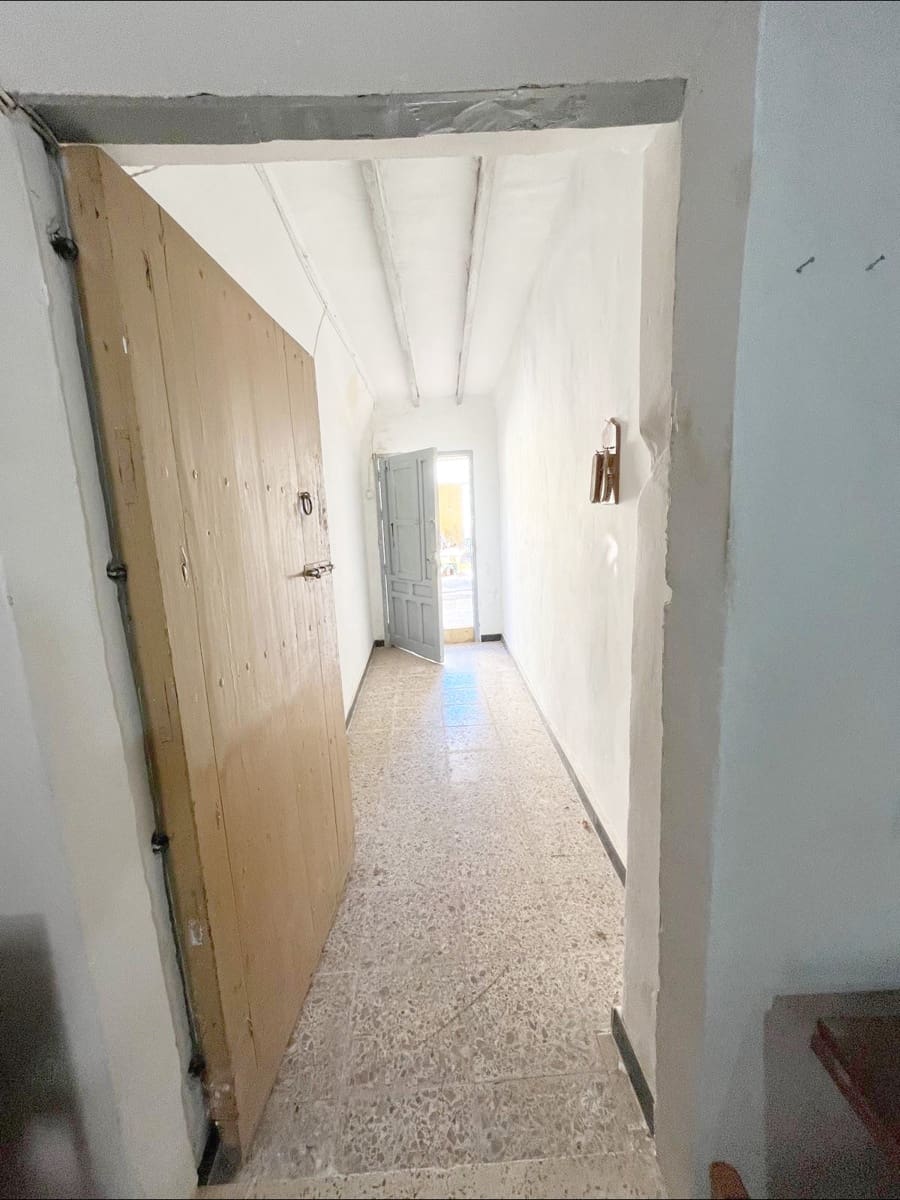 6 bedroom Finca/Country House for sale in Monovar / Monover - € 77,000 (Ref: 9505994)