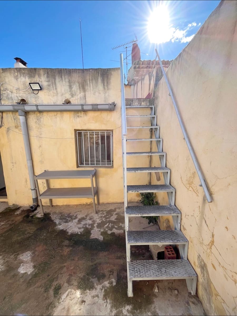 6 bedroom Finca/Country House for sale in Monovar / Monover - € 77,000 (Ref: 9505994)