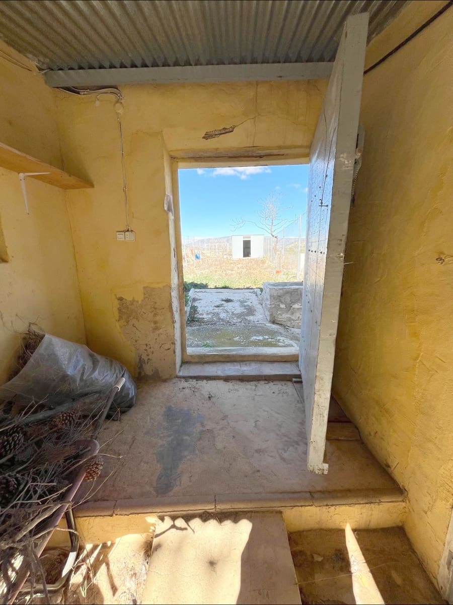 6 bedroom Finca/Country House for sale in Monovar / Monover - € 77,000 (Ref: 9505994)