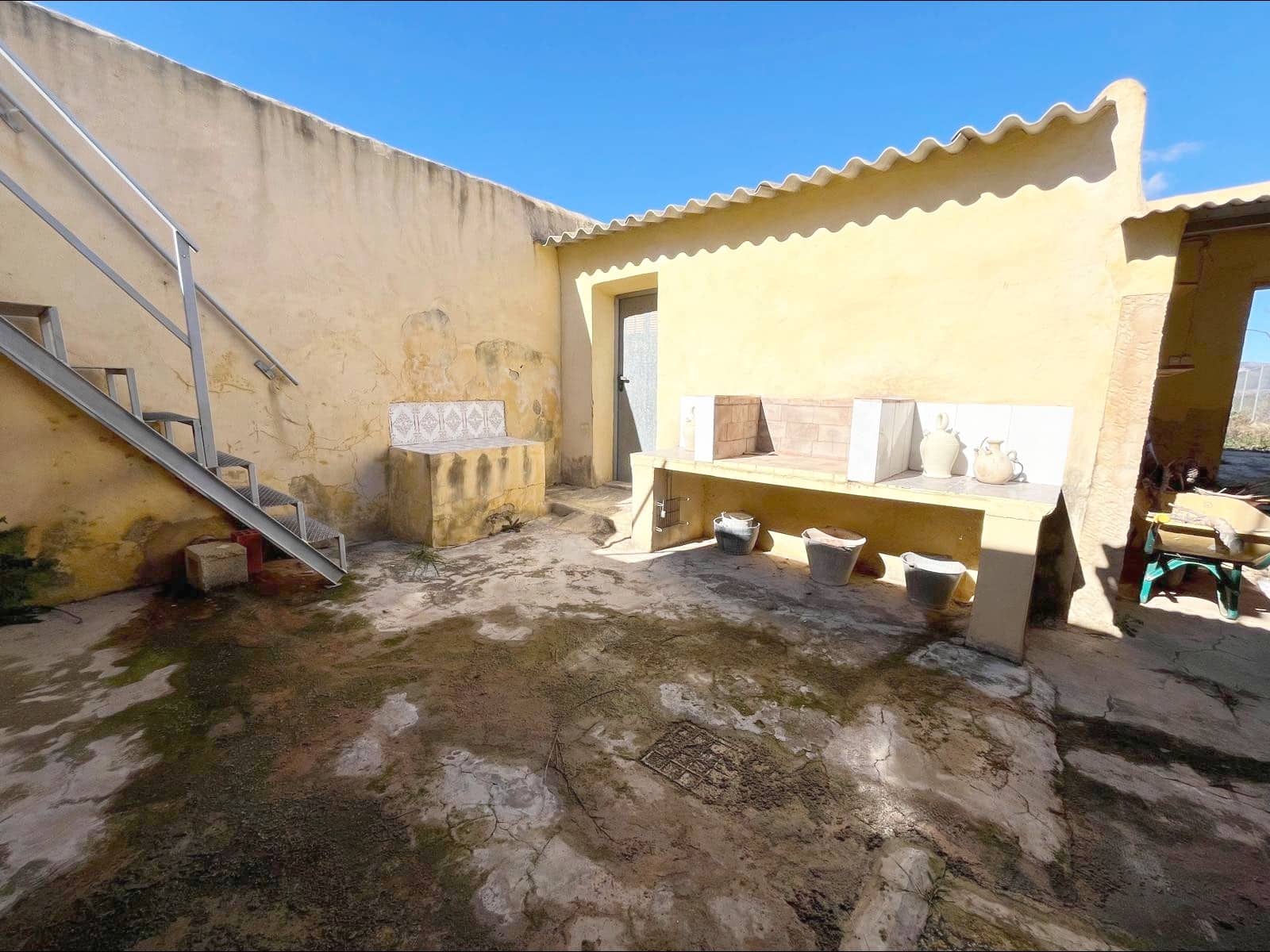 6 bedroom Finca/Country House for sale in Monovar / Monover - € 77,000 (Ref: 9505994)
