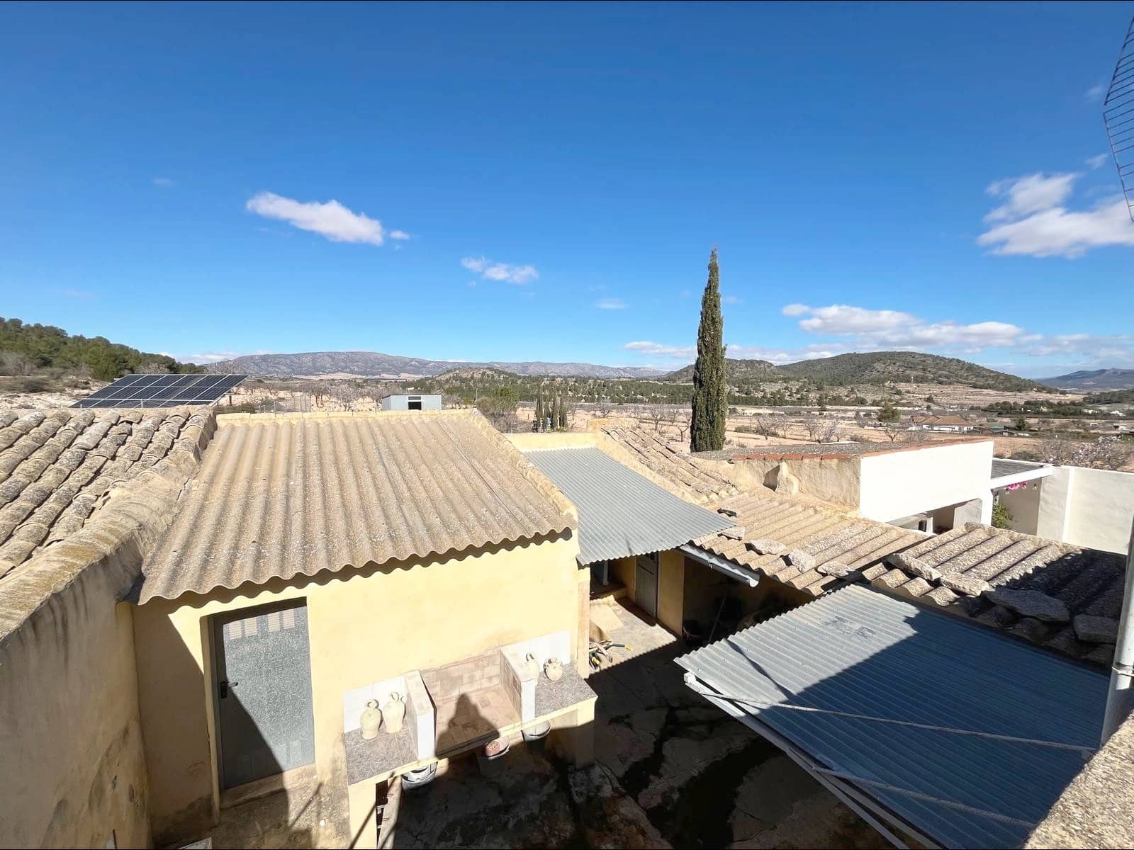 6 bedroom Finca/Country House for sale in Monovar / Monover - € 77,000 (Ref: 9505994)