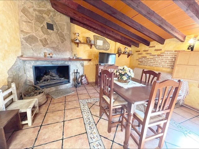 5 makuuhuone Huoneisto myytävänä paikassa Pinoso - 130 000 € (Ref: 9505997)