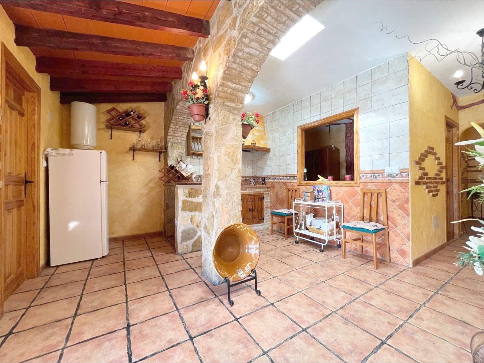 5 makuuhuone Huoneisto myytävänä paikassa Pinoso - 130 000 € (Ref: 9505997)