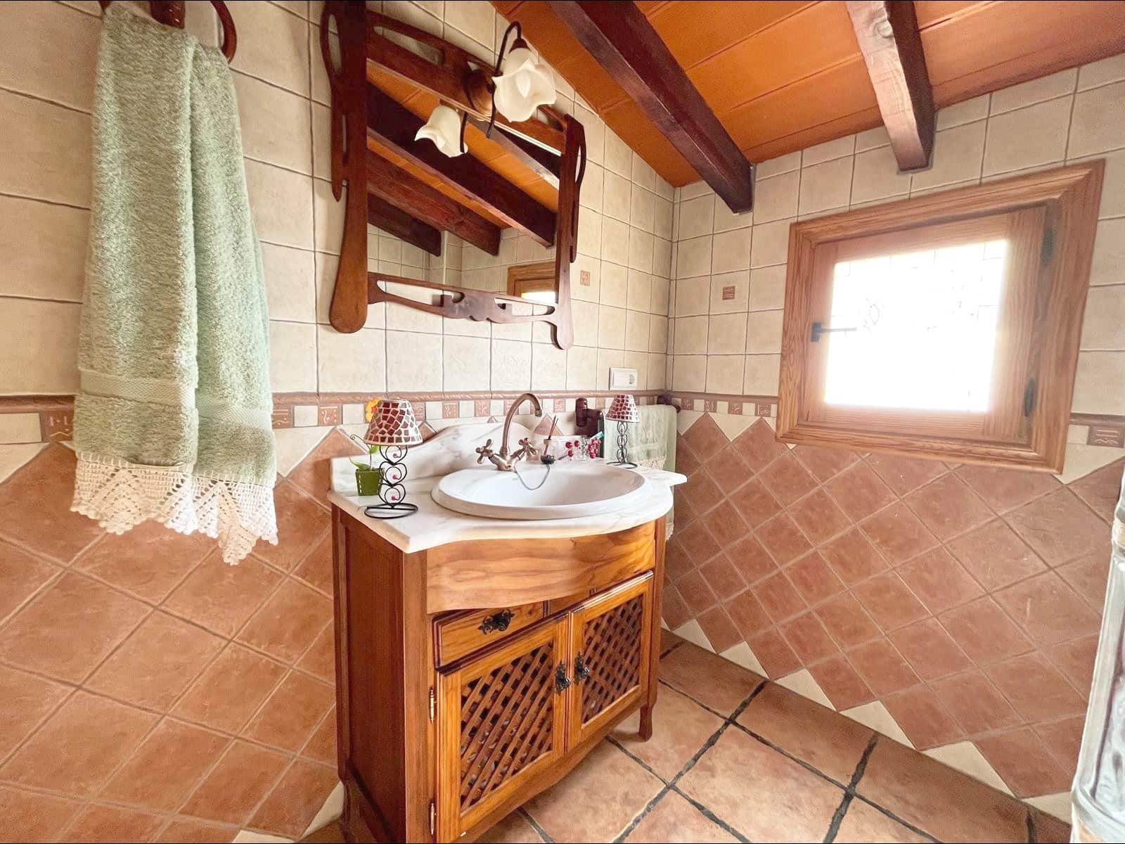 5 makuuhuone Huoneisto myytävänä paikassa Pinoso - 130 000 € (Ref: 9505997)