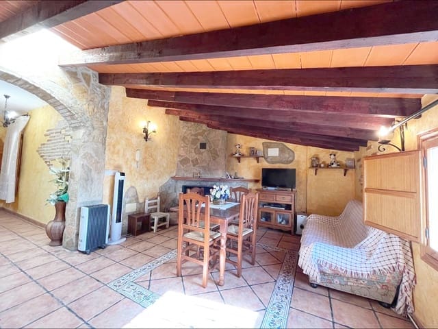 5 makuuhuone Huoneisto myytävänä paikassa Pinoso - 130 000 € (Ref: 9505997)