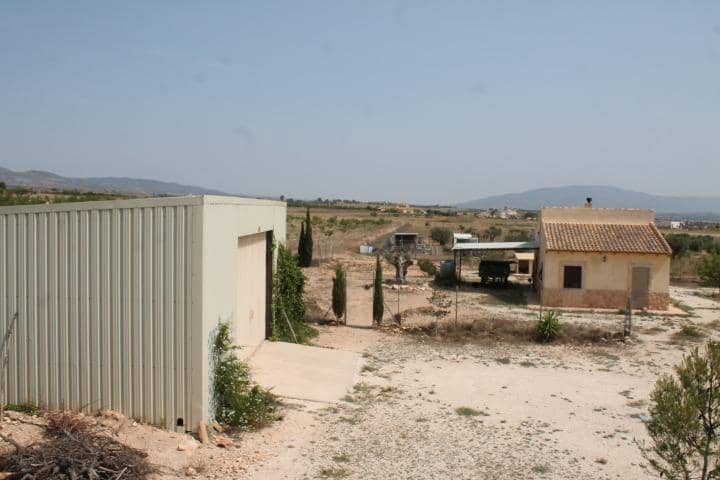 4 bedroom Villa for sale in Pinoso with garage - € 320,000 (Ref: 9505998)