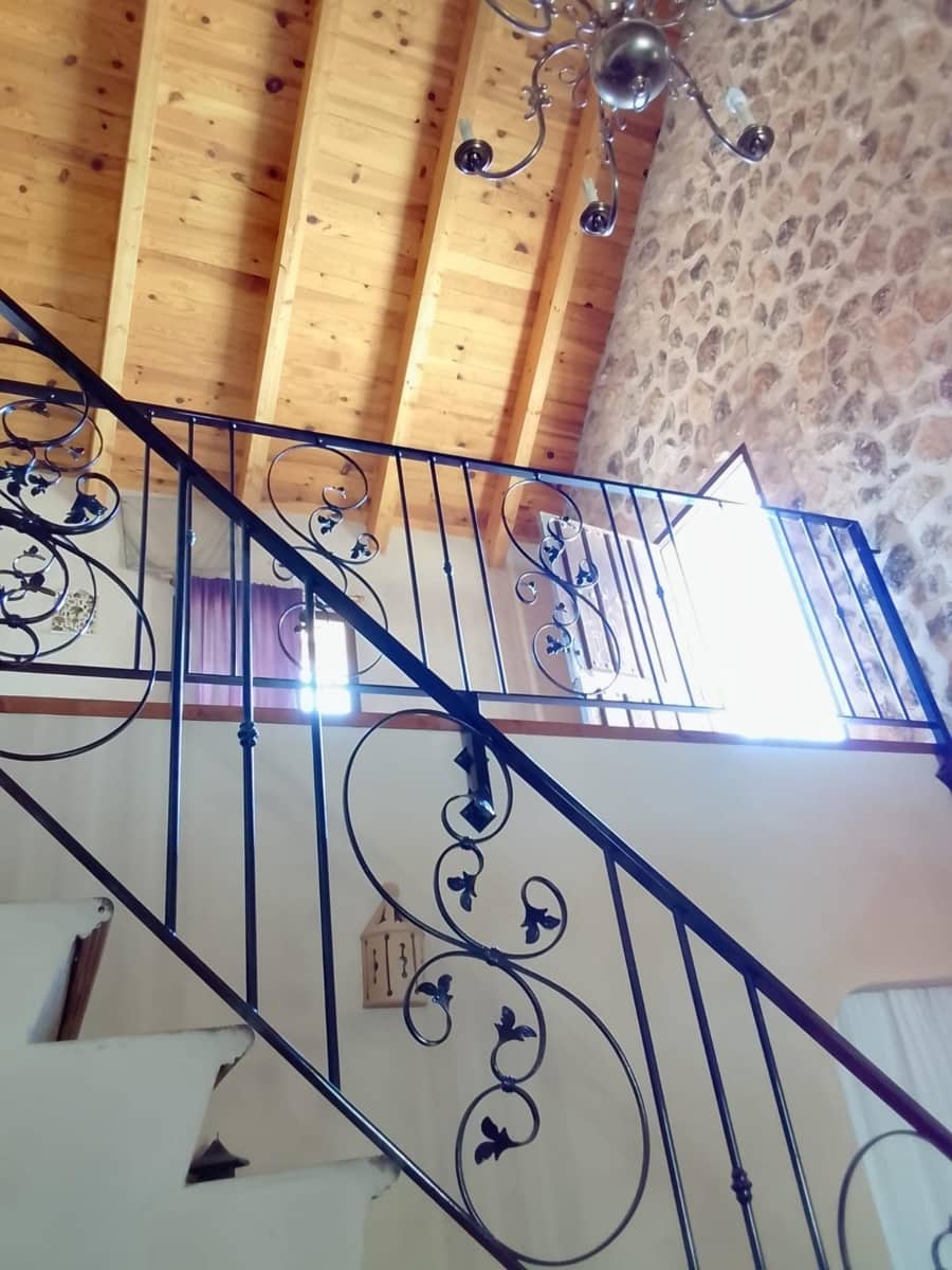 4 bedroom Villa for sale in Pinoso with garage - € 320,000 (Ref: 9505998)